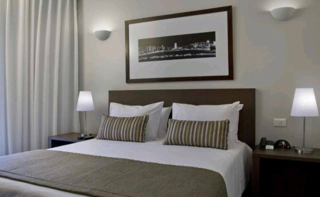 Orange Hotel *